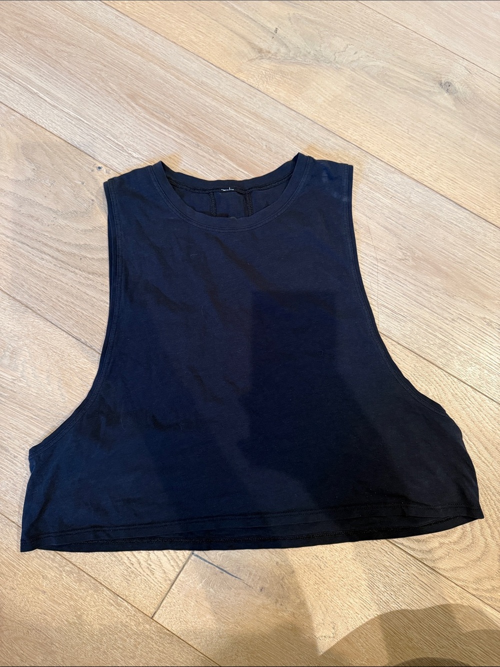 Lululemon muscle tank size 6